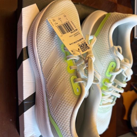 NEW with Tags Adidas Athletic Shoe 8.5 - Picture 2 of 4
